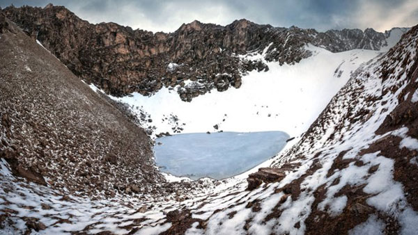 roopkund a mystery lake in the himalayas