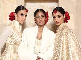 get the look: clean smoky eyes + radiant skin at rohit bal