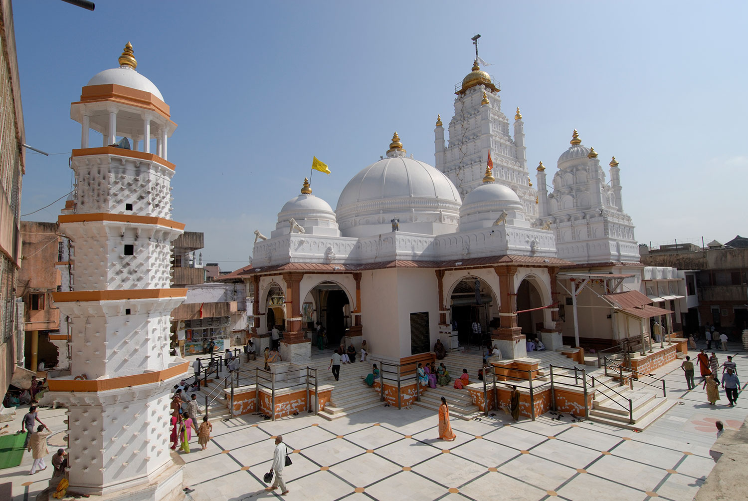 a unique lord krishna at dakor ranchodrai temple