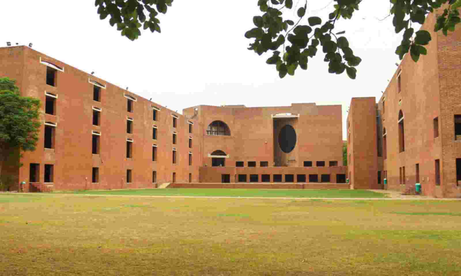 iima alumni's largesse