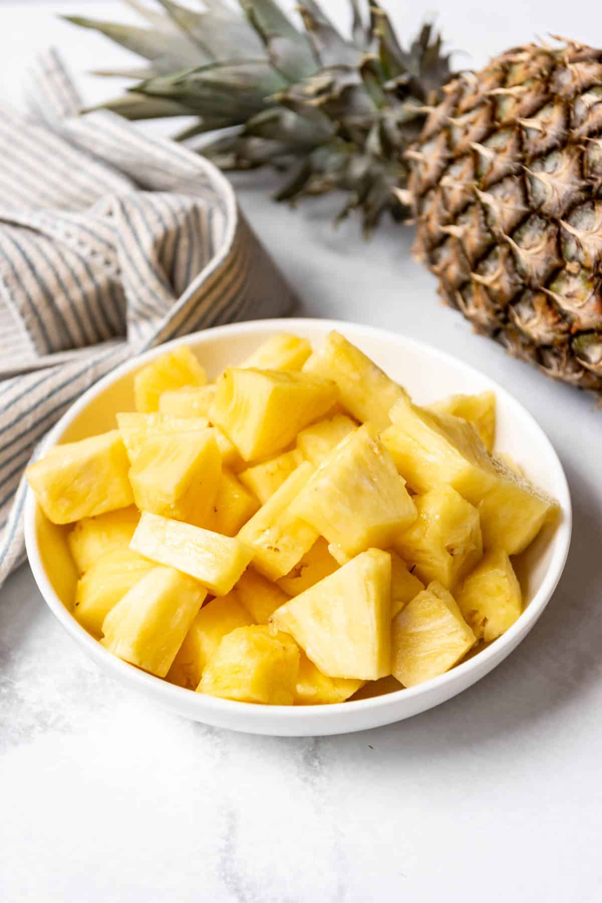 oh, those wonderful pineapples