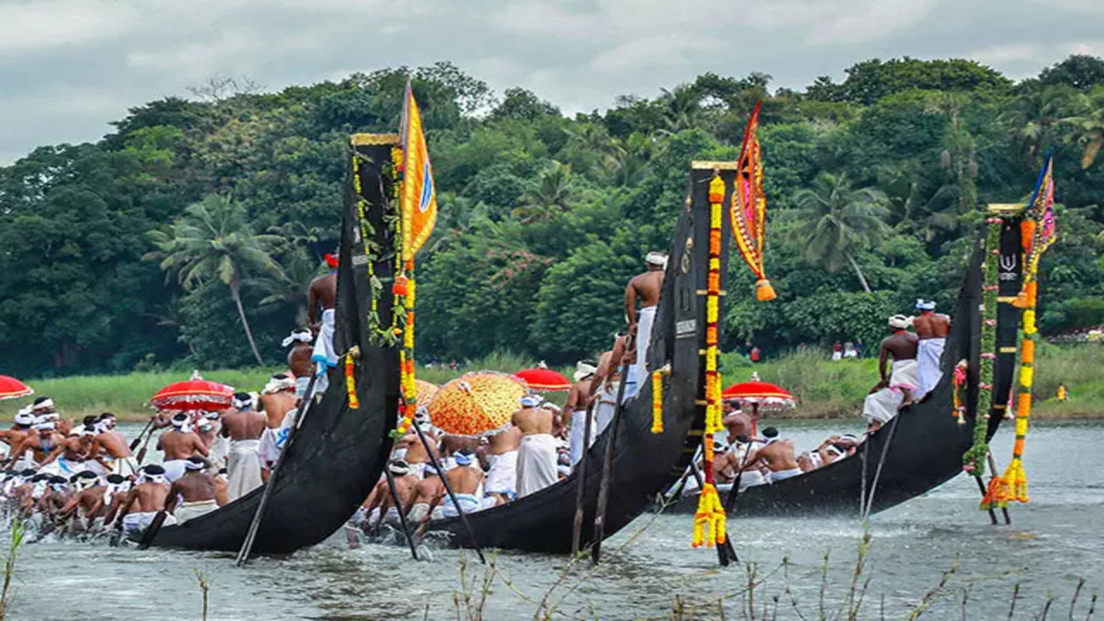 vallamkali (snake boat race)