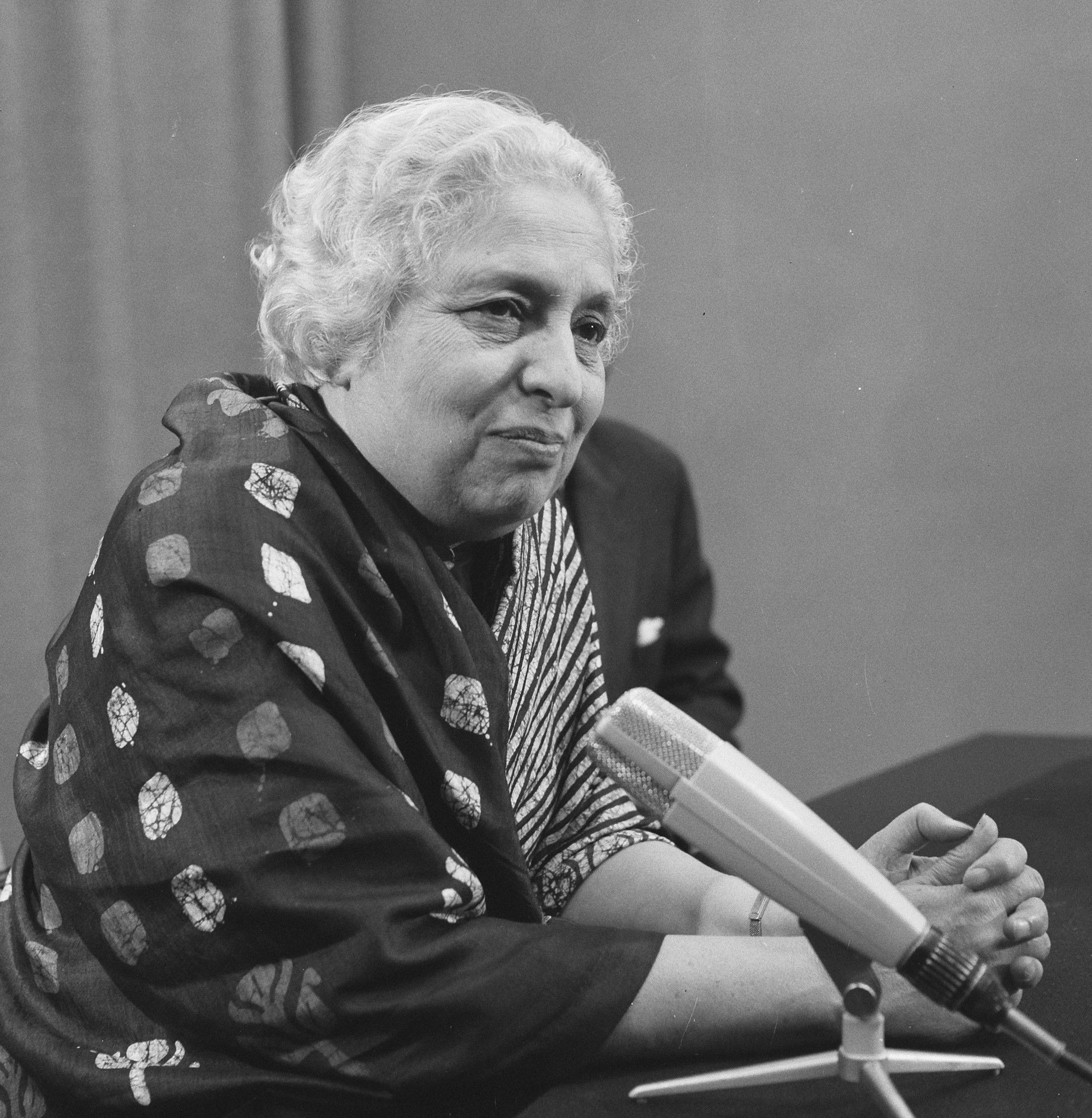 vijaya lakshmi pandit a stateswoman of many firsts